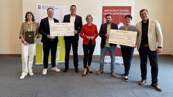 Übergabe Förderschecks Digital Hubs