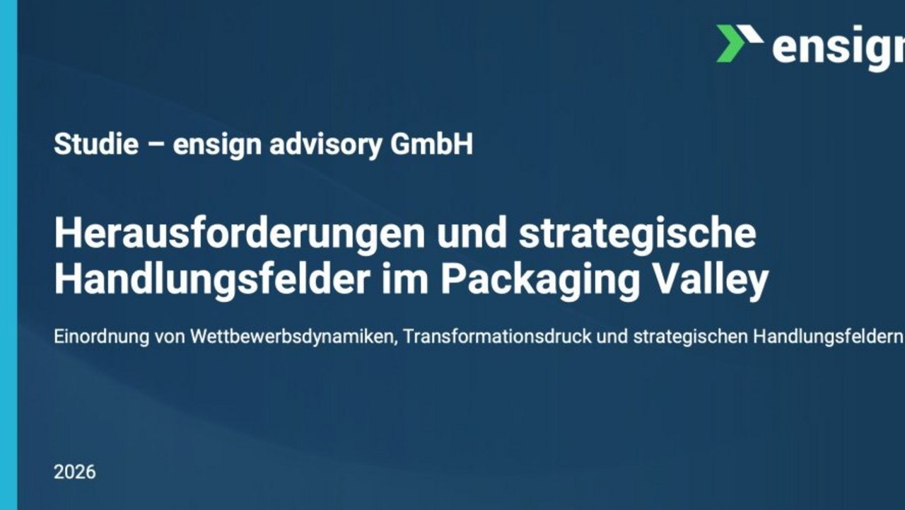 Titelfolie der Studie „Herausforderungen und strategische Handlungsfelder im Packaging Valley“ der ensign advisory GmbH. Untertitel: „Einordnung von Wettbewerbsdynamiken, Transformationsdruck und strategischen Handlungsfeldern“. Erscheinungsjahr 2026.